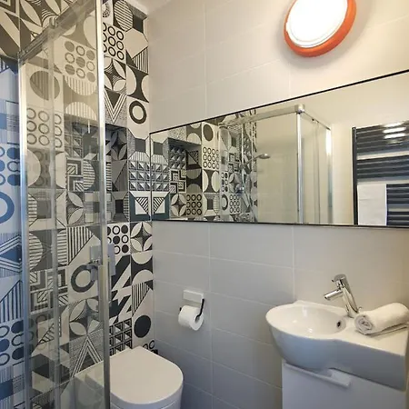 ゲストハウス Jantar 3*